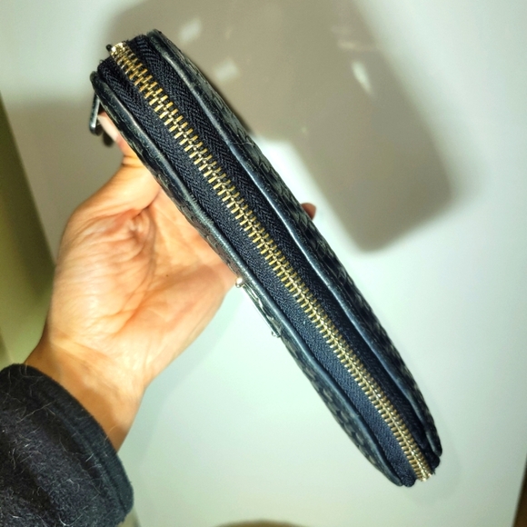 ❤️ 3 for $35 Coach leather woven long zip around large wallet black gray silver - Picture 5 of 11